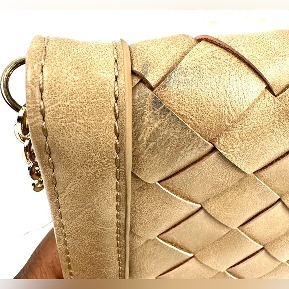Urban Expressions Tan Rectangular Crossbody/Clutch/Wristlet Bag Chain Strap NEW - Picture 10 of 12
